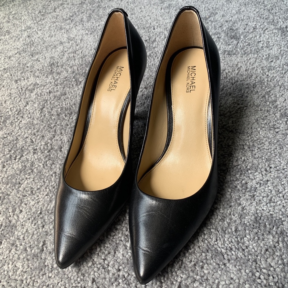 Michael Kors Black Pumps